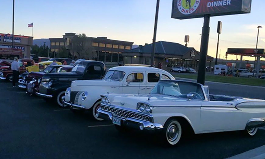 Lehi One Man Band Cruise Night
